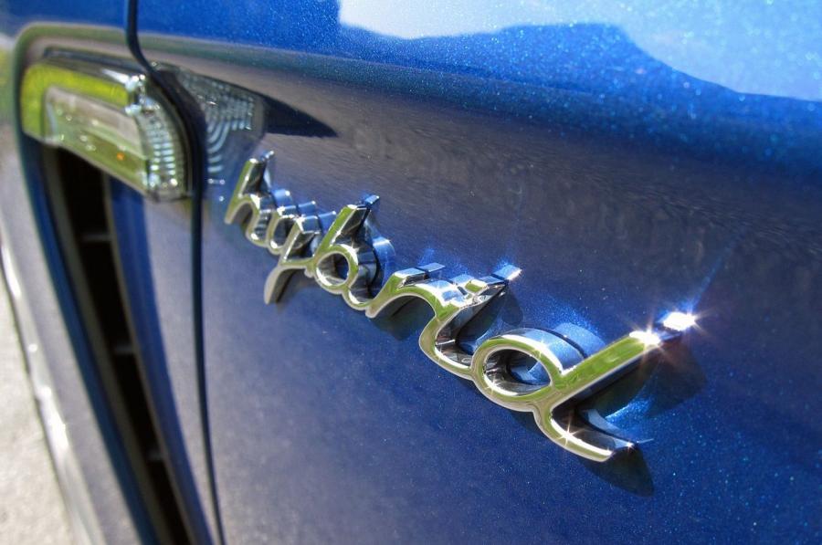  Porsche Panamera S Hybrid 2012 года  (фото 48 из 53)
